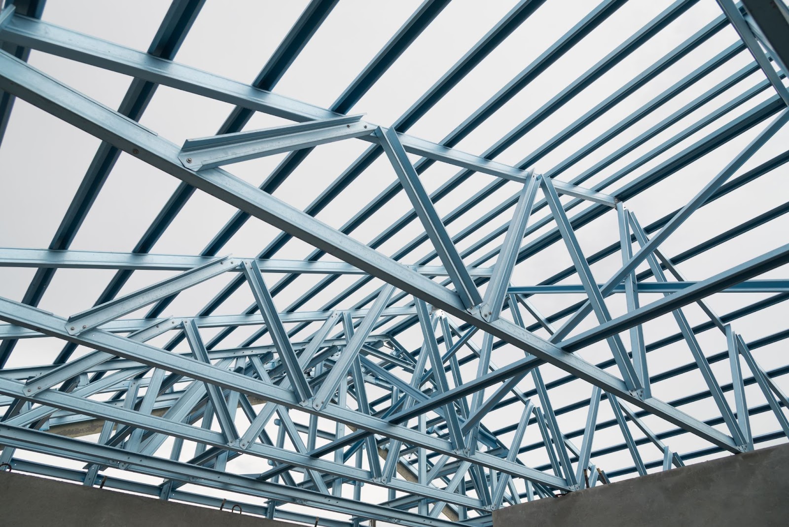 Steel trusses are popular in commercial construction due to their durability, strength, and numerous design advantages